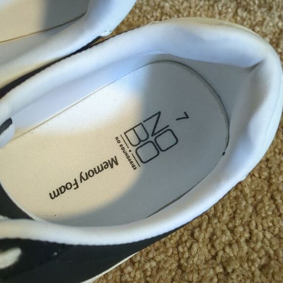 NOBO Black and White Sneakers Casual Women's Size 7 EUC - Picture 2 of 6